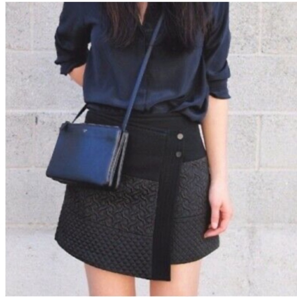 CAbi Swathe Black Quilted Wrap Mini Skirt Sz XS